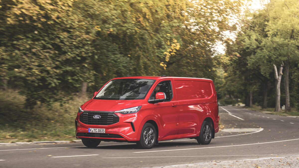 ford transit custom limited 47