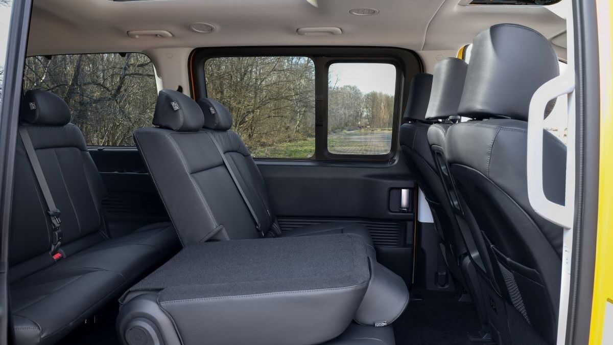 hyundai staria prime 64