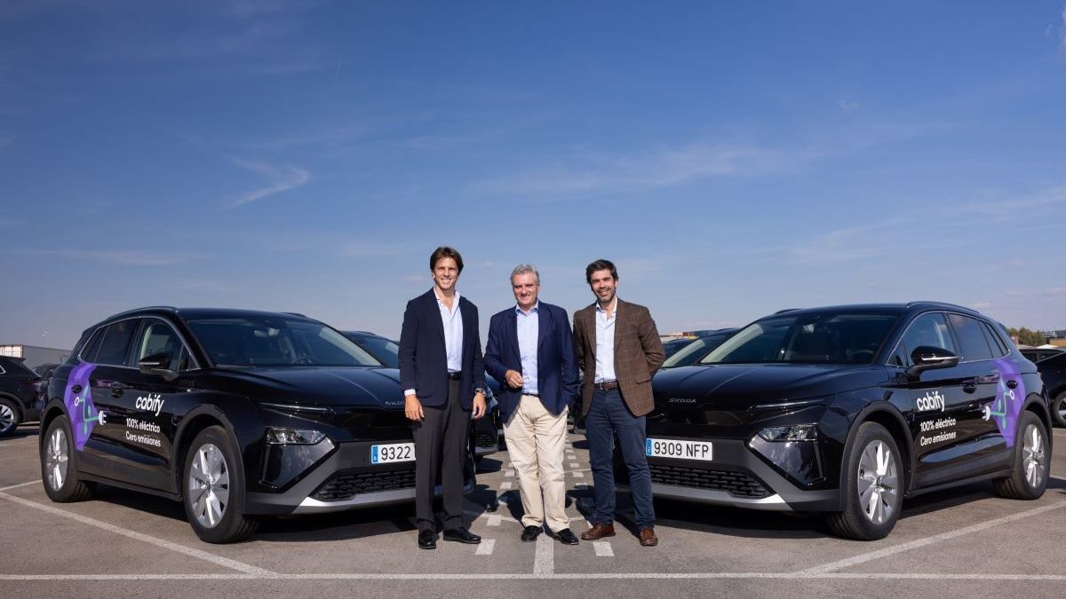 škoda entrega una flota de 120 unidades de su modelo eléctrico elroq a cabify