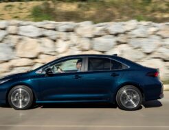 toyota corolla hybrid sedan 785