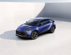 toyota c-hr azul royal diagonal
