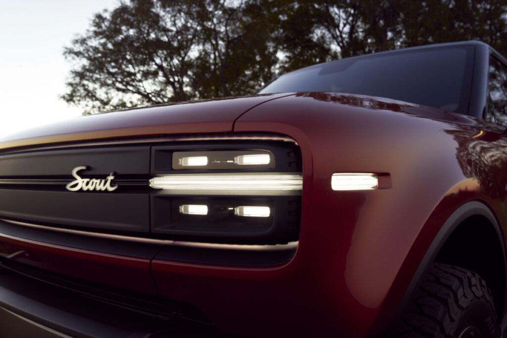 01 D2 Traveler Exterior Minor 4860