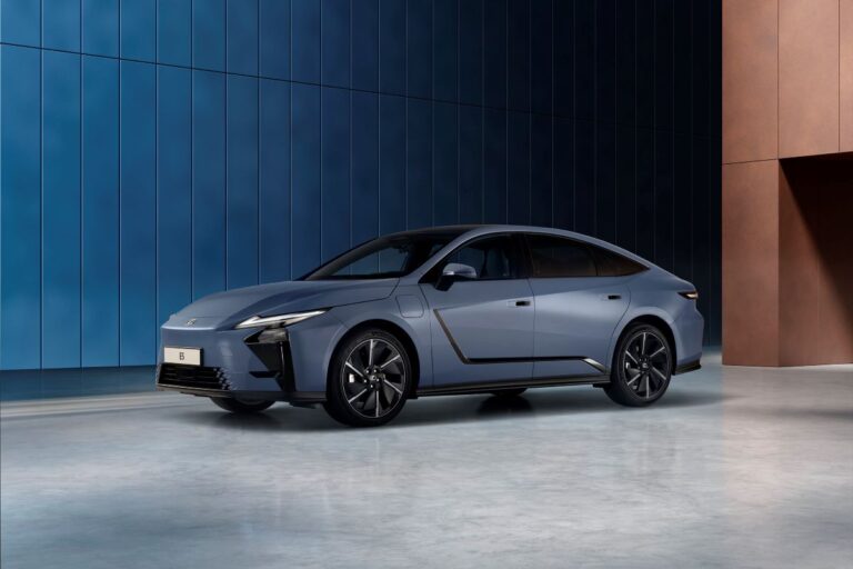 2025 ES 500e EU Premiere Static 003