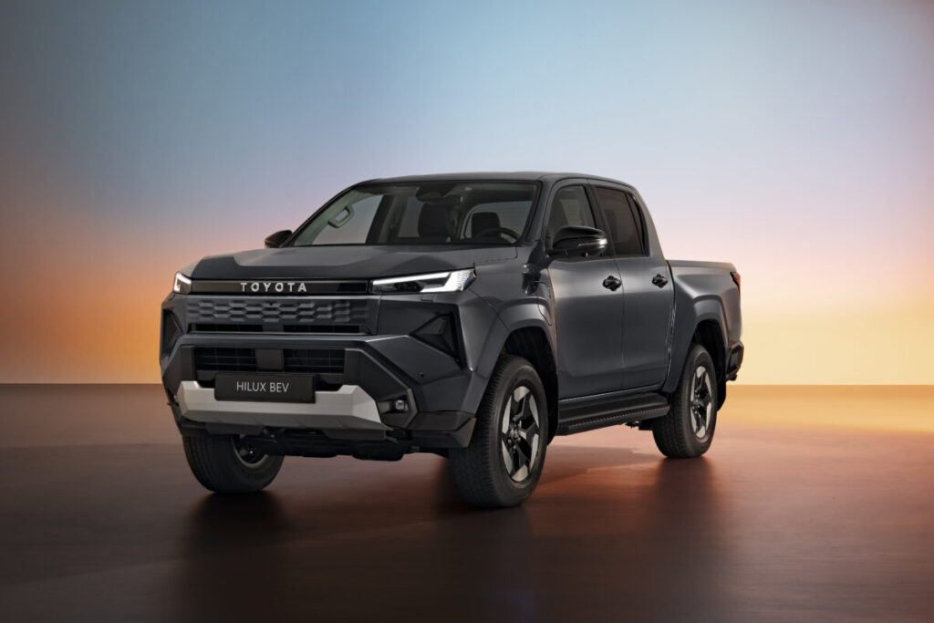 2025toyotahiluxbevhero1