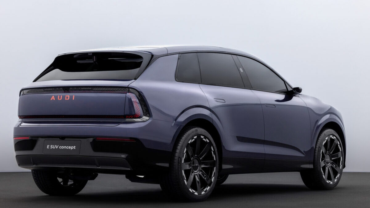 AUDI E SUV concept AUDI E SUV concept