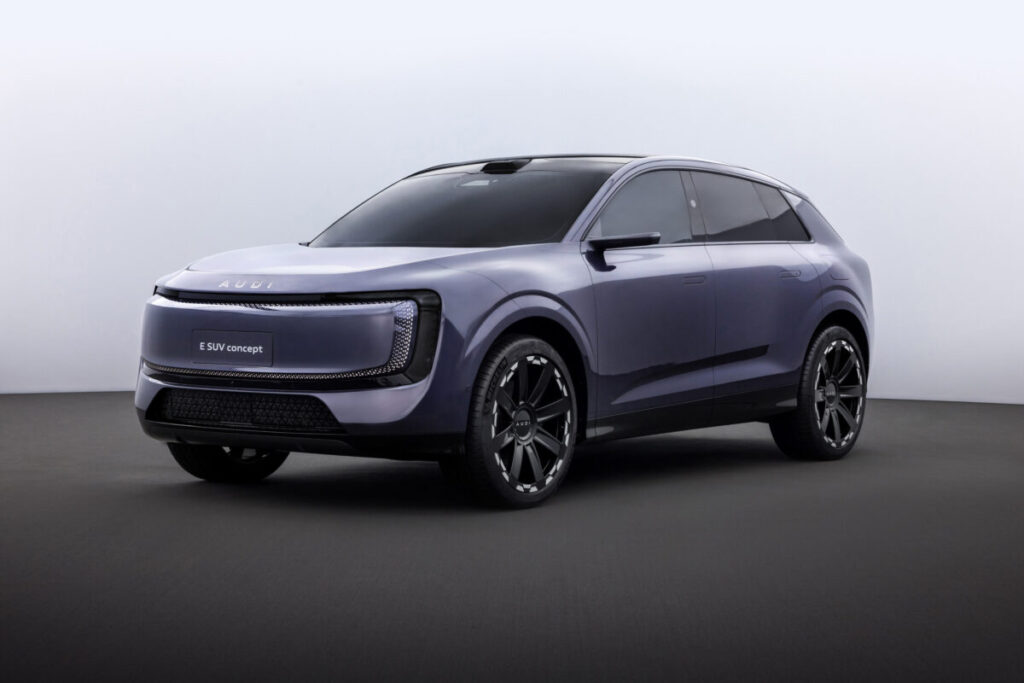 AUDI E SUV concept