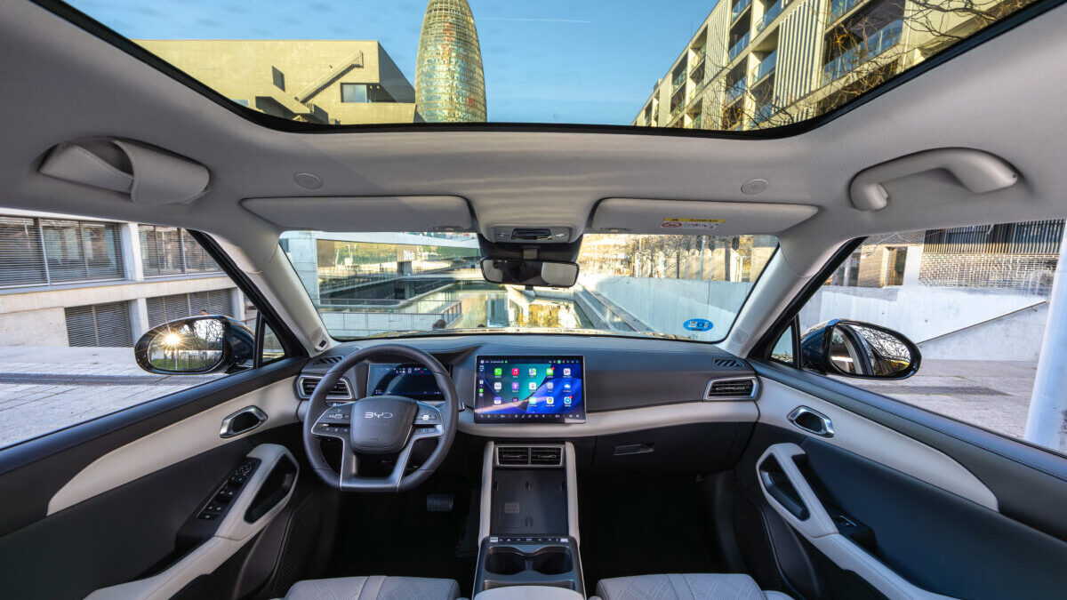 Interiores del ATTO 2 DM de BYD