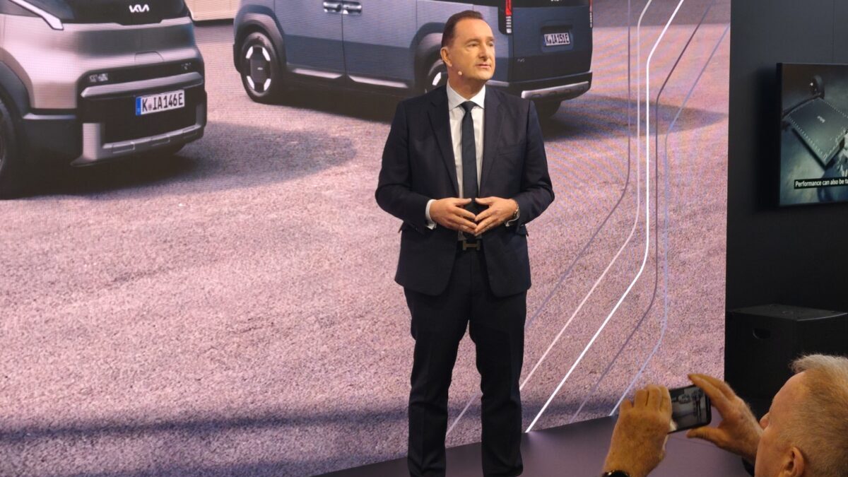 Marc Hedrich en la puesta de largo de la PV5