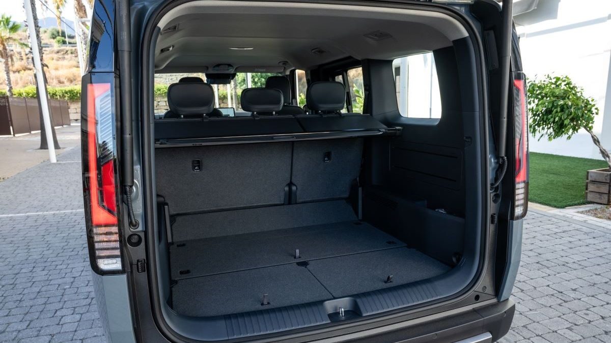 kia pv5 passenger71 kia pv5 passenger71