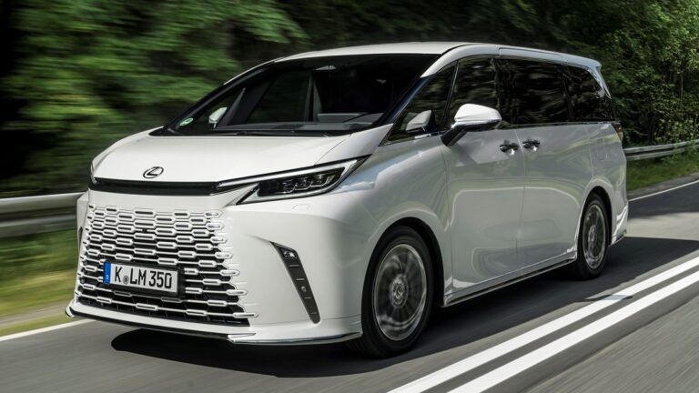 lexus lm 350h awd 7 seater 830