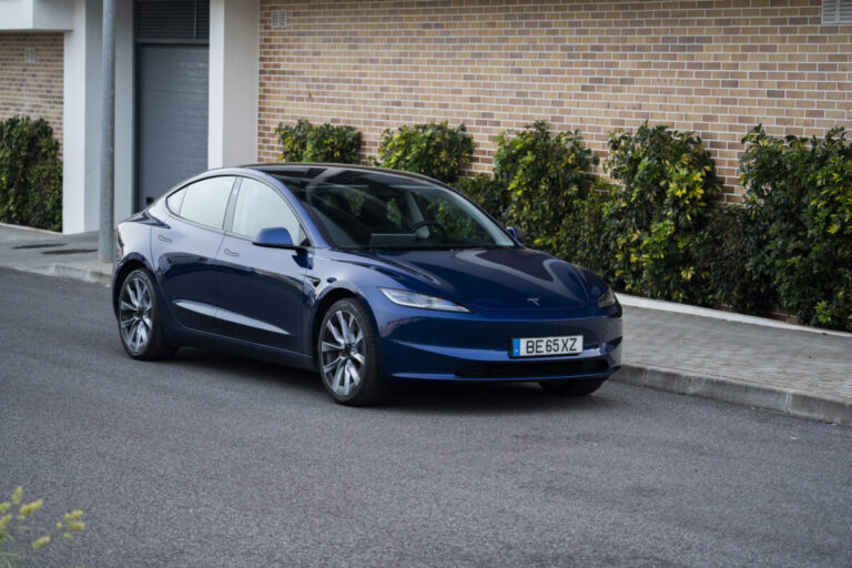 tesla model 3 652