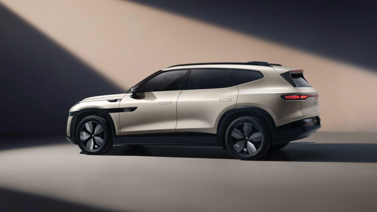 Volkswagen ID. UNYX 08