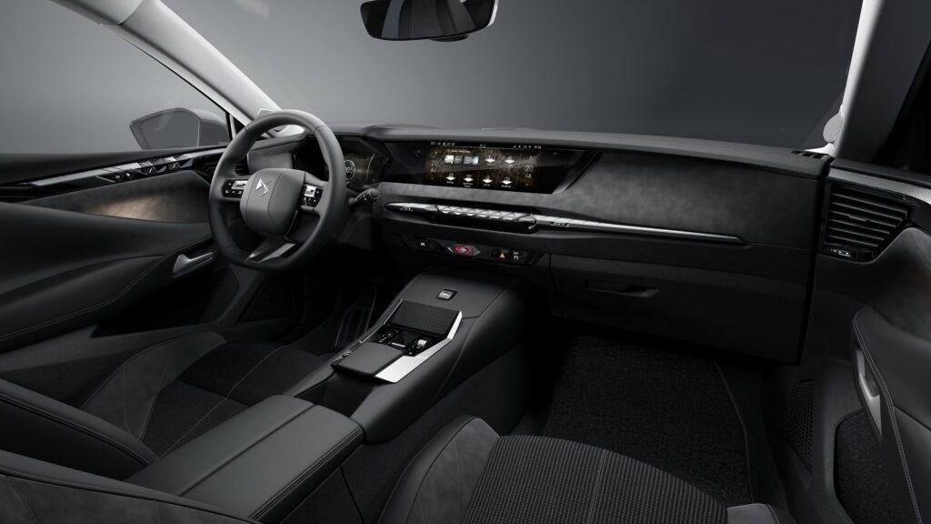 DS N4 INT CAM PASSAGER ALCANTARA