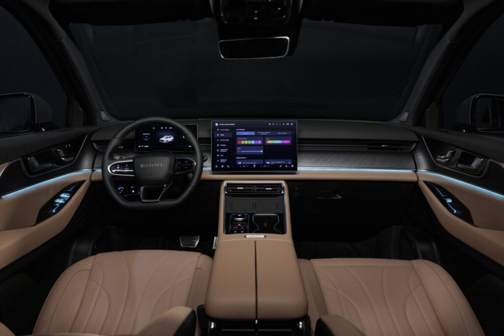 EBRO S900 interior