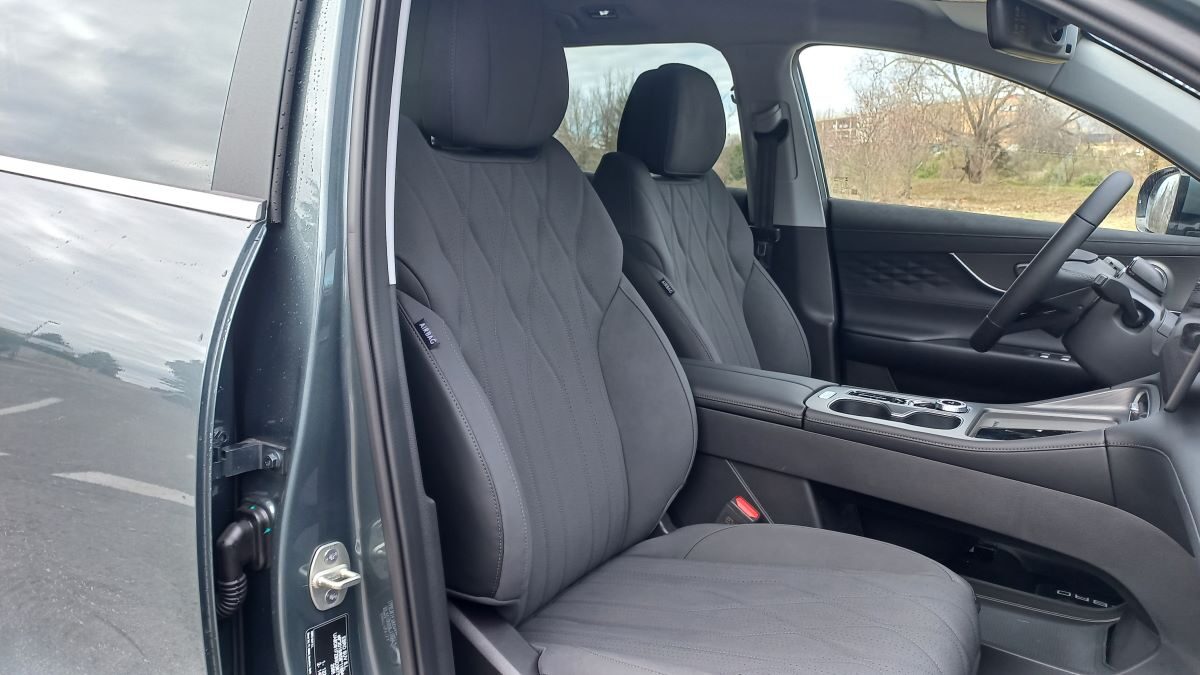 Ebro s800 PHEV (2) Ebro s800 PHEV (2)