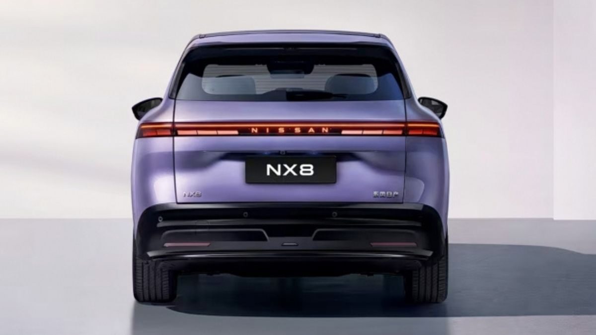 Nissan Nx8 trasera
