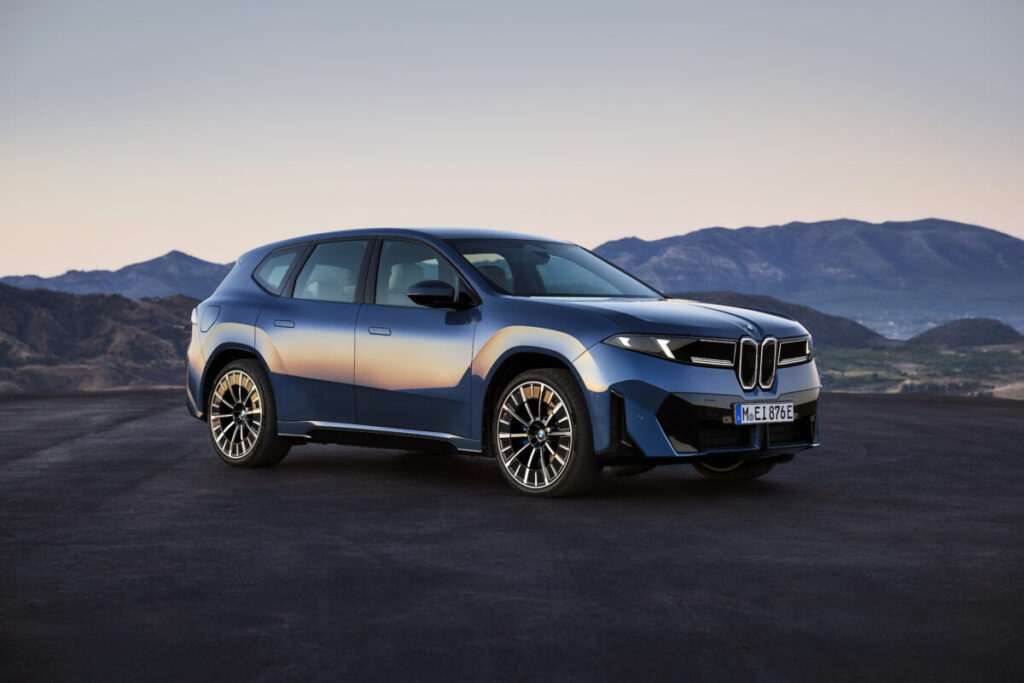 P90615642 highRes the new bmw ix3 50 x (1) P90615642 highRes the new bmw ix3 50 x (1)