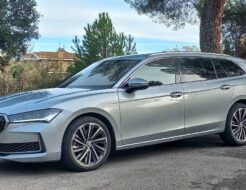 Por qué el Skoda Superb Combi 2.0 TSI 4x4 es el coche familiar total a pesar de ser el Superb menos sensato Skoda Superb Combi (2)