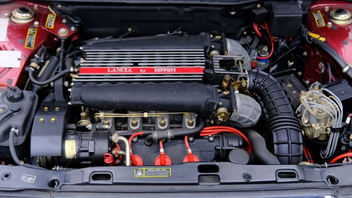 lancia thema 8.32 25