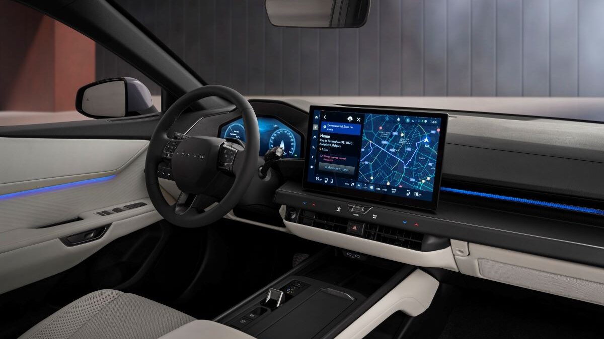 2025 ES 500e EU Premiere Interior 008