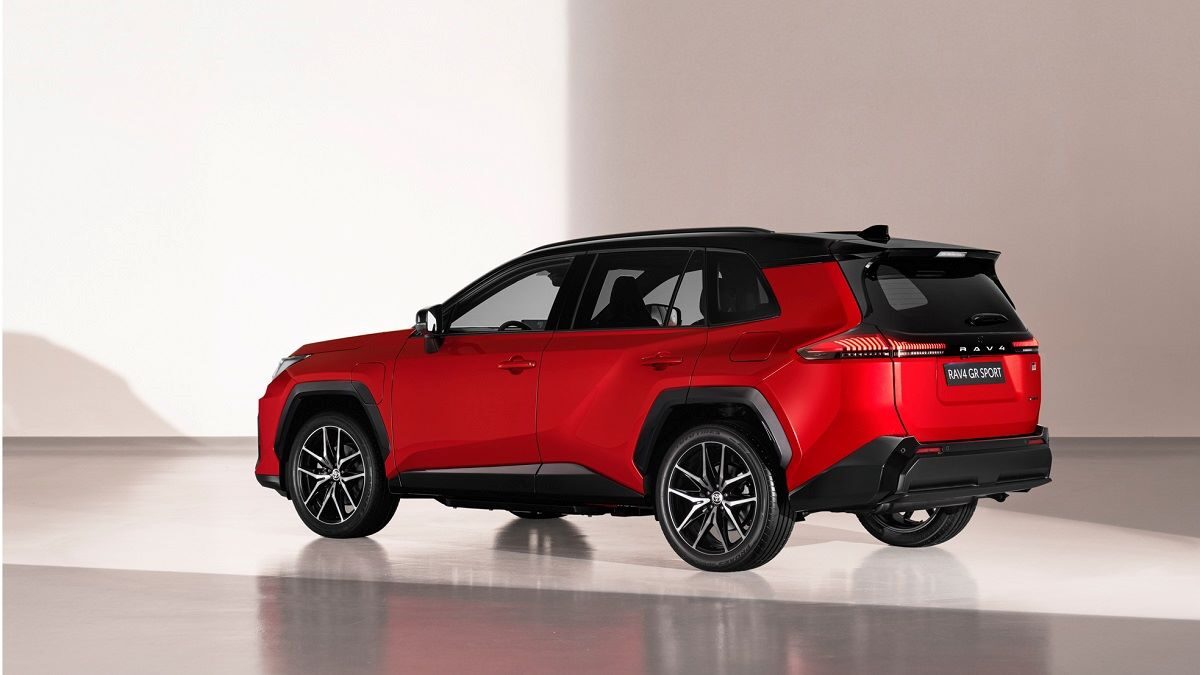 2026 RAV4 GR Sport static 005