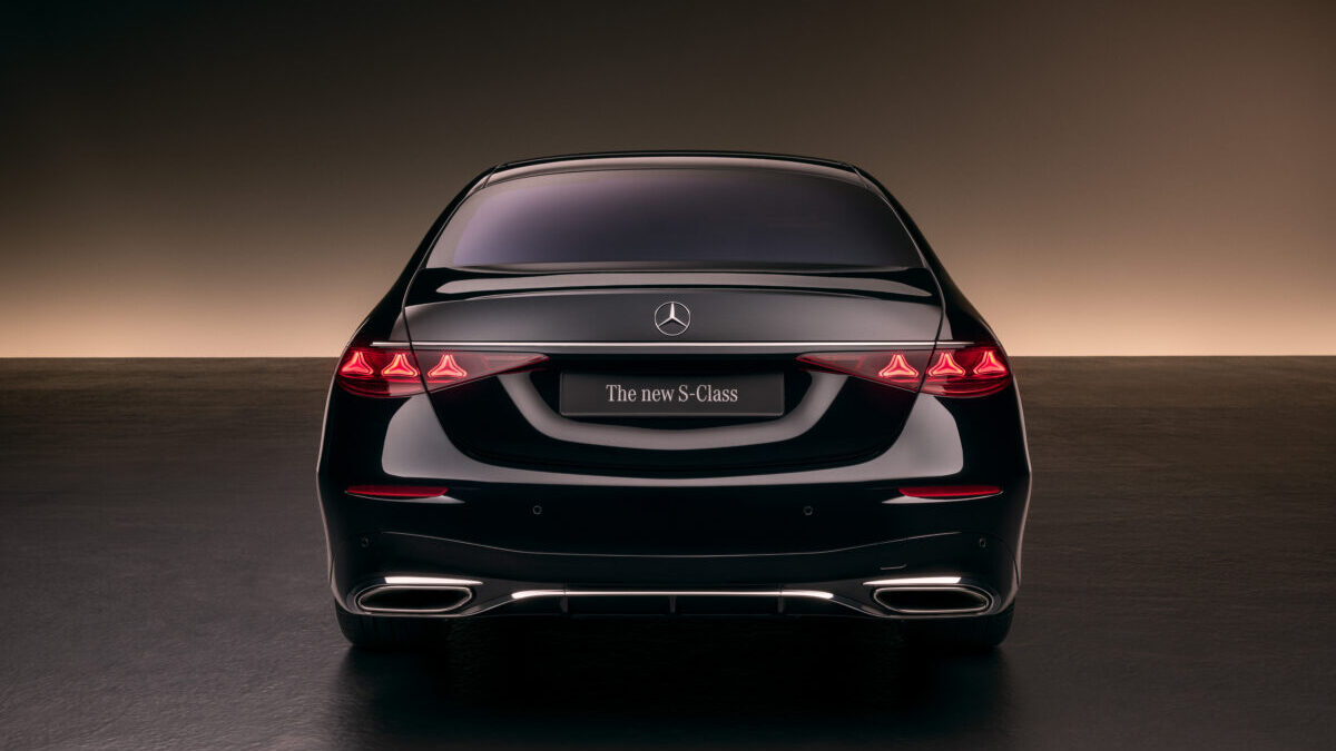 Die neue Mercedes Benz S Klasse: Verfeinert bis in jedes Detail The new Mercedes Benz S Class: Refined in every detail.