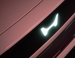 569208 New H Mark Symbol