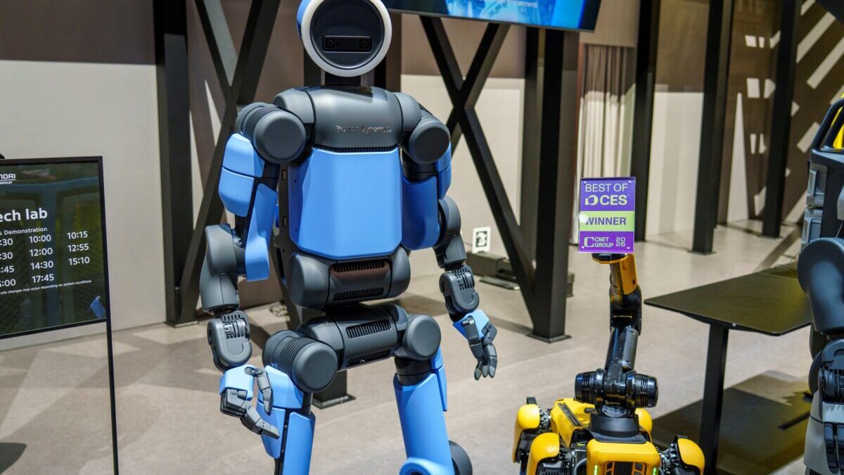 El empleo automovilístico como lo entendemos tendrá que cambiar con el humanoide en fábrica