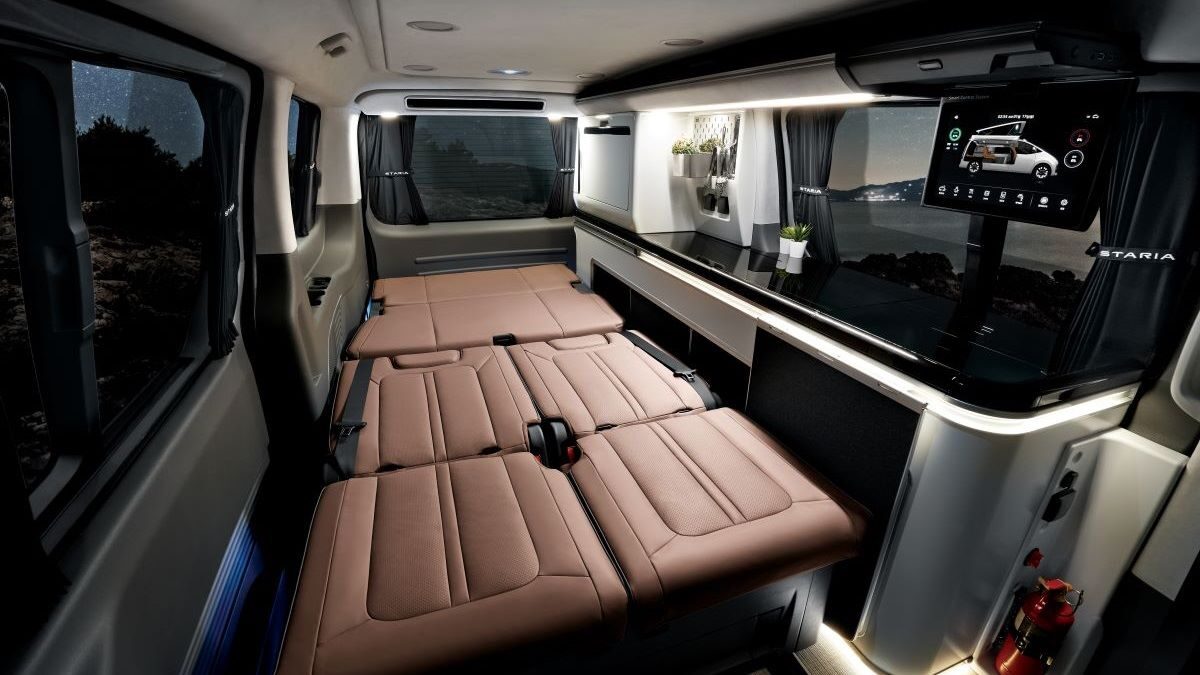 (Image) STARIA Camper Concept 14