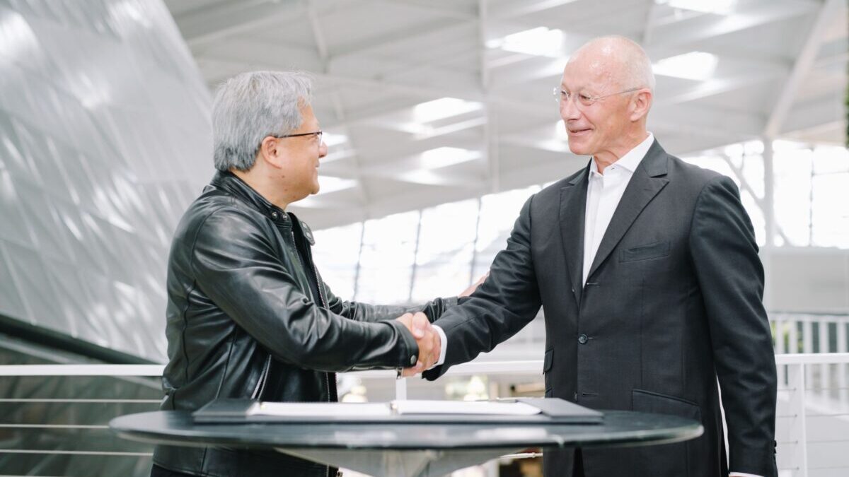 El CEO de Nvidia, Jensen Huang (izquierda) junto al CEO de Jaguar-Land Rover en 2022 El CEO de Nvidia, Jensen Huang (izquierda) junto al CEO de Jaguar-Land Rover en 2022