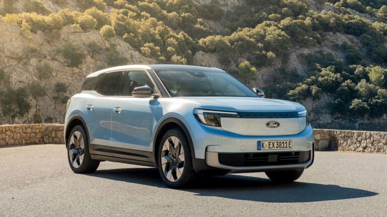 2026 Ford Explorer Arctic Blue Exterior 01