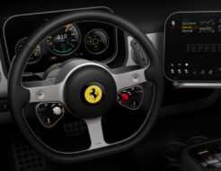 De Apple a Maranello: Así es el primer Ferrari eléctrico inspirado en el iPhone, Ferrari Luce FERRARI LUCE DRIVER VIEW