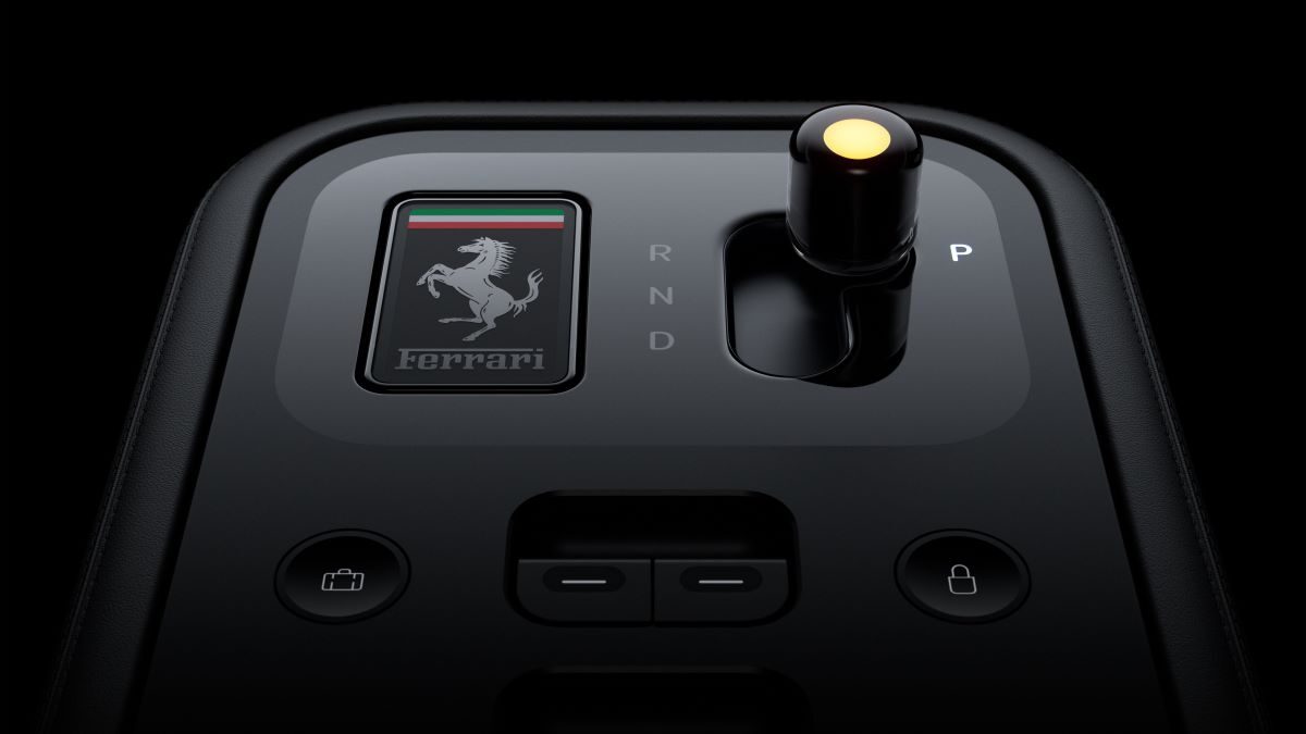 FERRARI LUCE SHIFTER HERO sRGB 6K 72DPI 16X9 FERRARI LUCE SHIFTER HERO sRGB 6K 72DPI 16X9