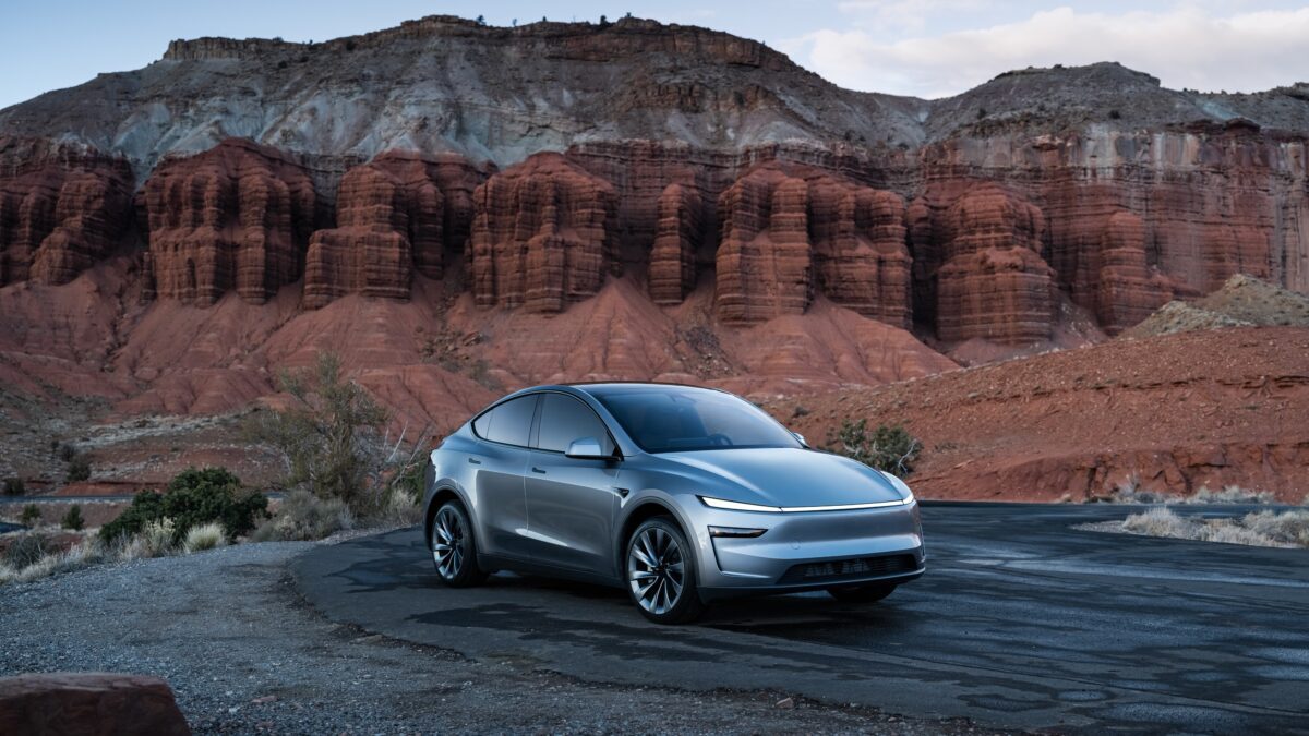 Tesla Model Y 2