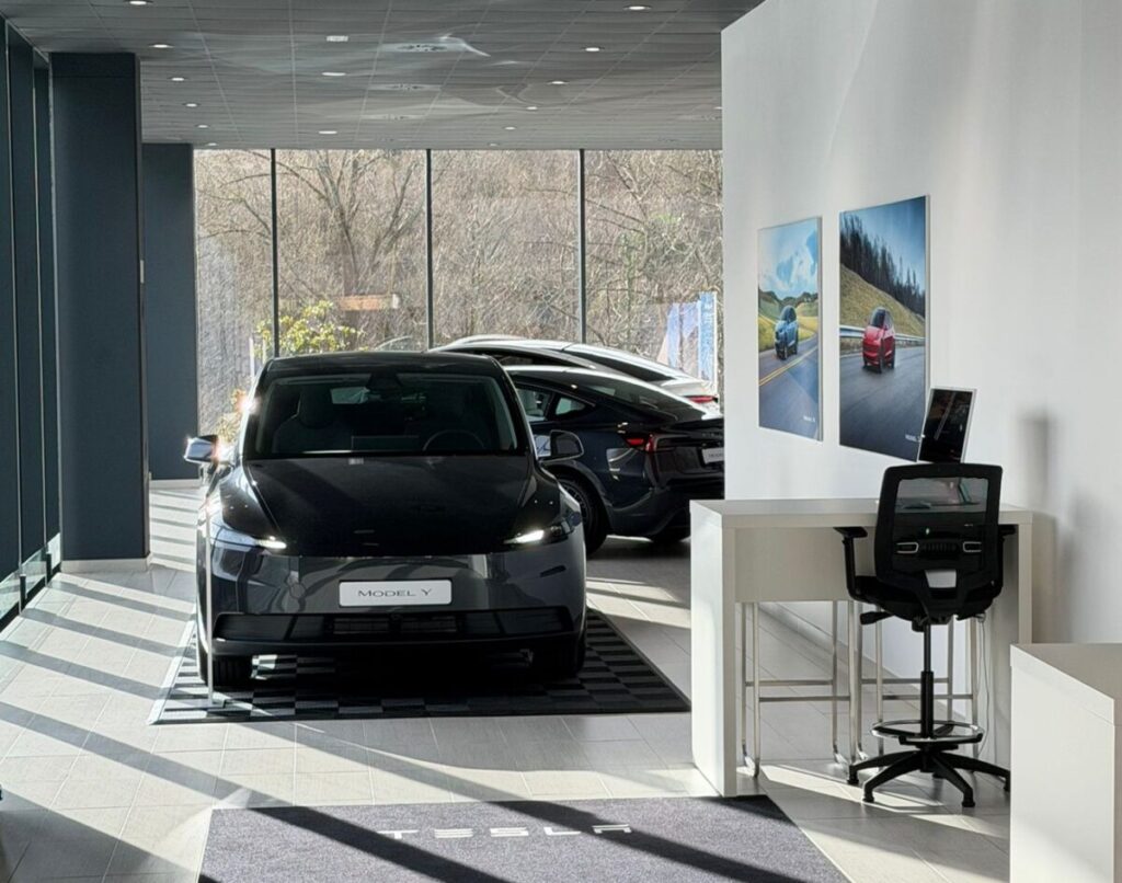 Tesla, marca con mejor fiabilidad Francia