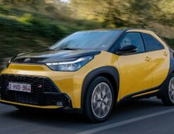 aygoxcrosshybrid vistageneralcarretera