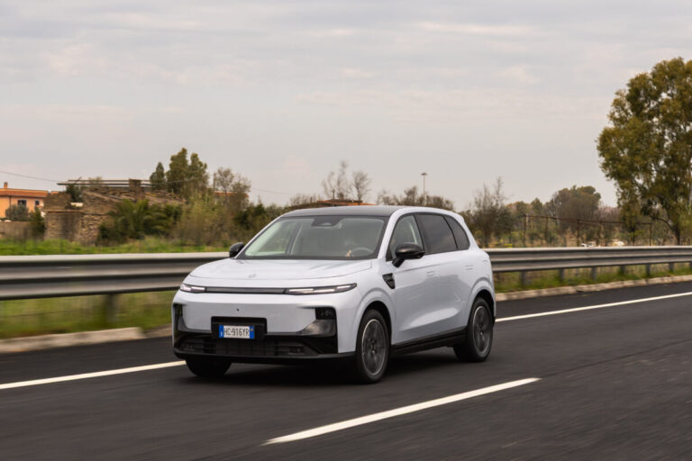 Leapmotor B10 REEV Hybrid