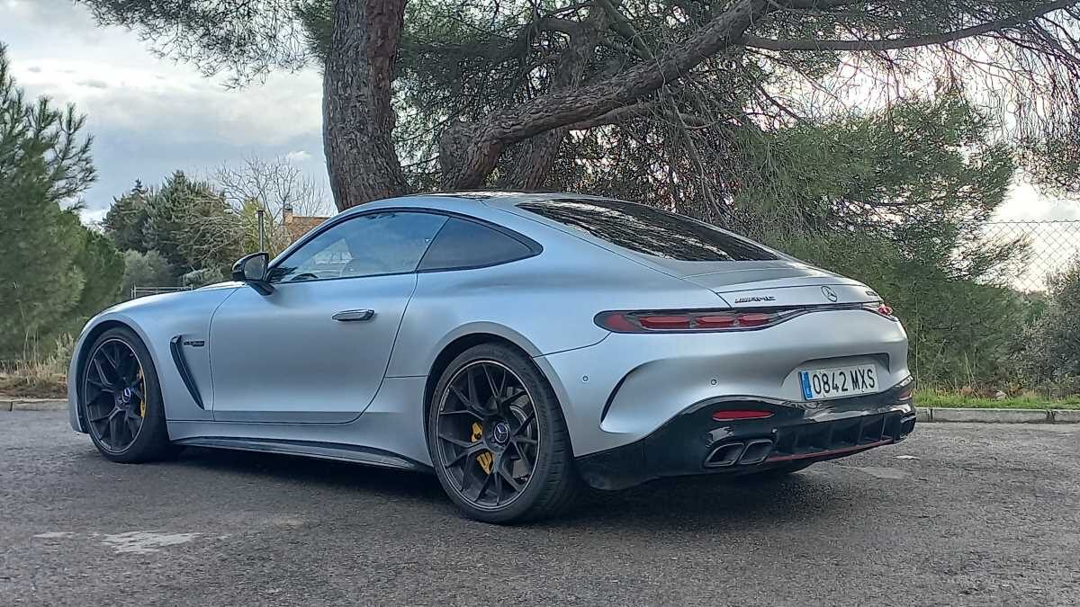 Mercedes AMG GT 55 Coupe (7)