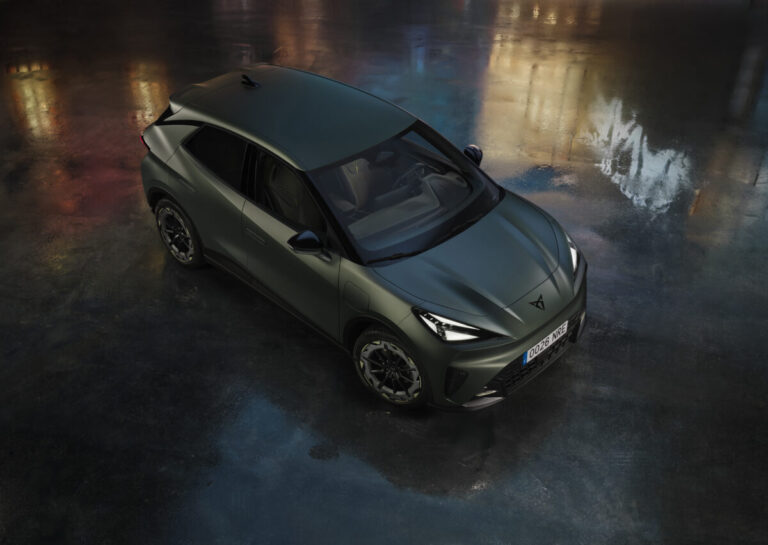 Cupra Raval, desde 26.000 euros en su versión de acceso con motor 116 CV y 300 km de autonomía.