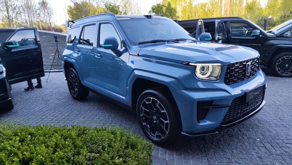 Tank 700 Hi4-Z desafía a Land Cruiser y mira de reojo al Clase G o al Defender