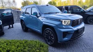 Tank 700 Hi4-Z desafía a Land Cruiser y mira de reojo al Clase G o al Defender