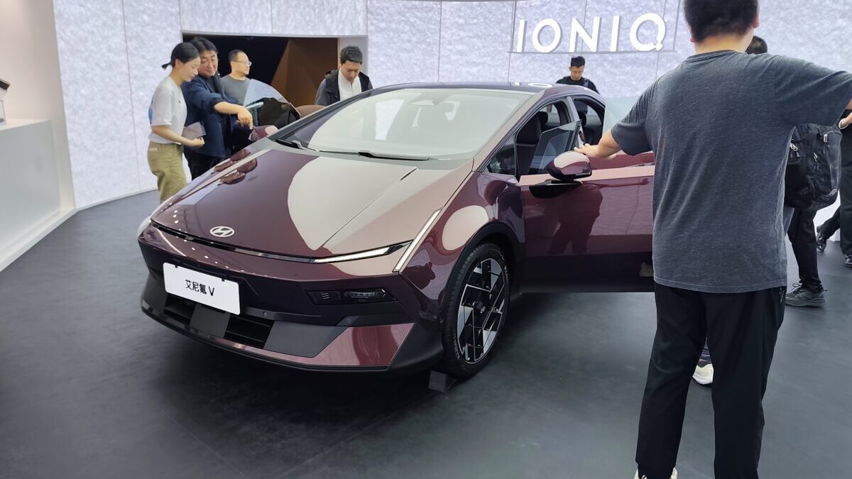 Los fabricantes occidentales buscan el diseño diferenciador y evocador de los ´80 para separarse de tendencias puramente chinas.