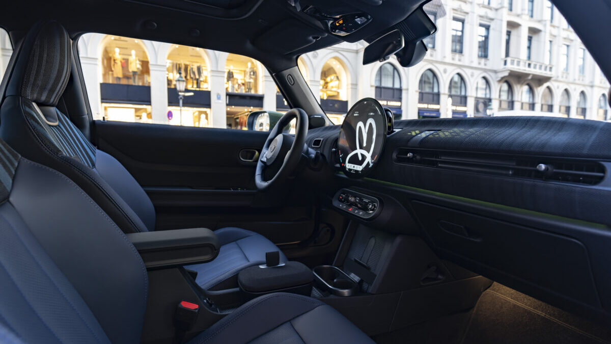 P90628202 highRes mini cooper s paul s