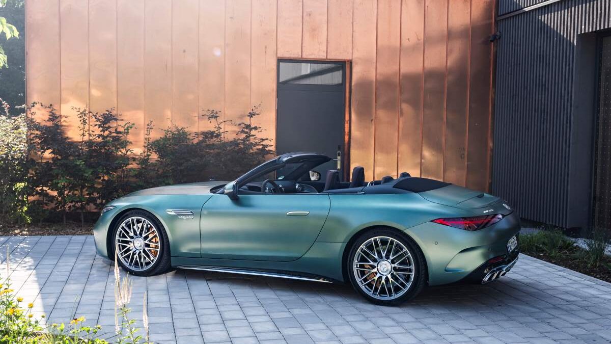 mercedes amg sl 63 s e performance 72