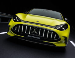Das neue Mercedes AMG GT 4 Türer Coupé: Revolutionäre Performance. Maximale Intensität. The new Mercedes AMG GT 4 Door Coupé: Revolutionary performance. Maximum intensity.