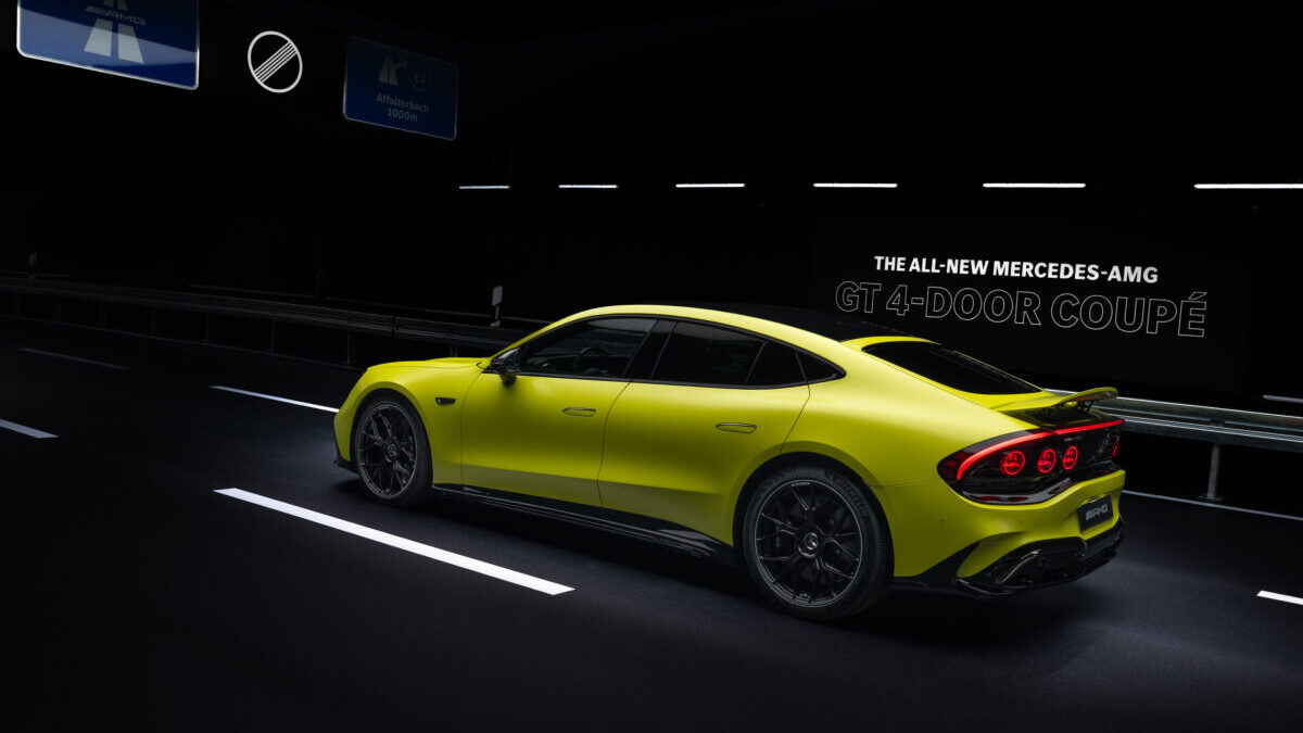 Das neue Mercedes AMG GT 4 Türer Coupé: Revolutionäre Performance. Maximale Intensität. The new Mercedes AMG GT 4 Door Coupé: Revolutionary performance. Maximum intensity. Das neue Mercedes AMG GT 4 Türer Coupé: Revolutionäre Performance. Maximale Intensität. The new Mercedes AMG GT 4 Door Coupé: Revolutionary performance. Maximum intensity.