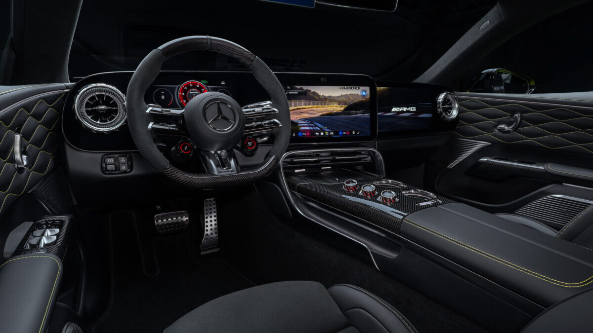 Das neue Mercedes AMG GT 4 Türer Coupé: Revolutionäre Performance. Maximale Intensität. The new Mercedes AMG GT 4 Door Coupé: Revolutionary performance. Maximum intensity. Das neue Mercedes AMG GT 4 Türer Coupé: Revolutionäre Performance. Maximale Intensität. The new Mercedes AMG GT 4 Door Coupé: Revolutionary performance. Maximum intensity.