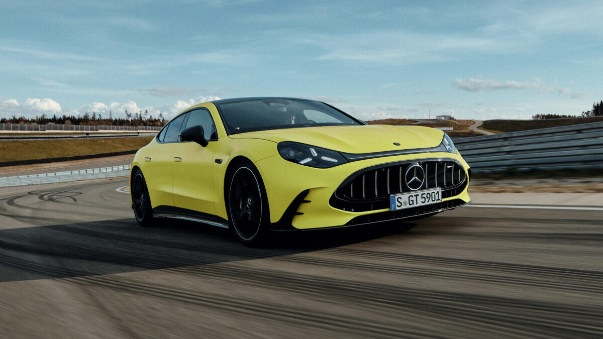 Das neue Mercedes AMG GT 4 Türer Coupé: Revolutionäre Performance. Maximale Intensität. The new Mercedes AMG GT 4 Door Coupé: Revolutionary performance. Maximum intensity. Das neue Mercedes AMG GT 4 Türer Coupé: Revolutionäre Performance. Maximale Intensität. The new Mercedes AMG GT 4 Door Coupé: Revolutionary performance. Maximum intensity.