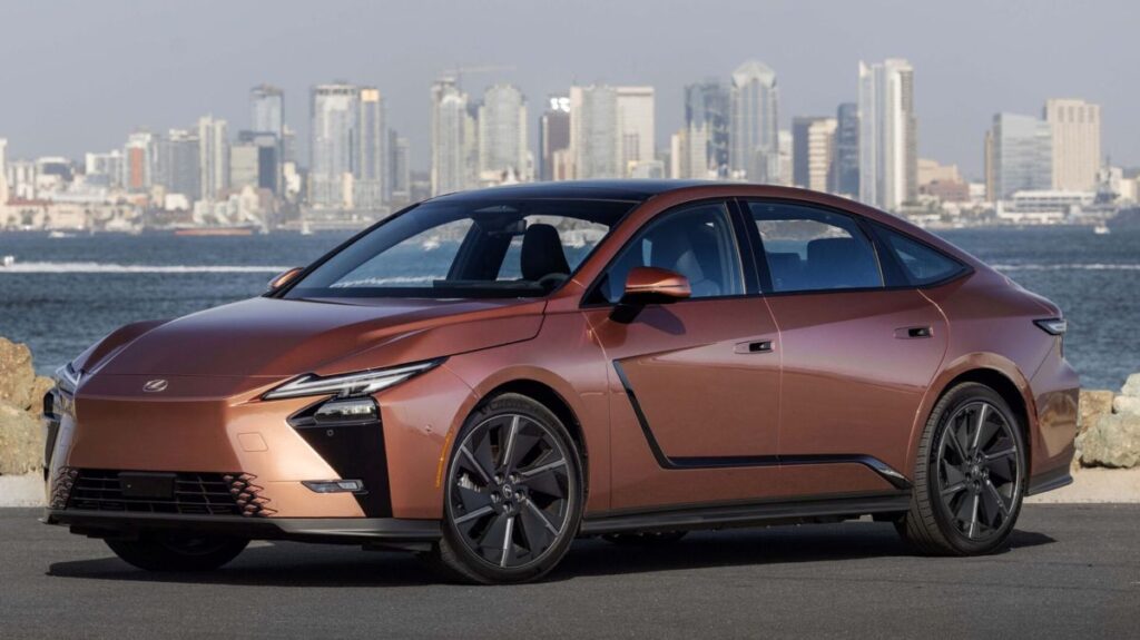 Lexus ES500E Luxury Sonic Copper Black 02 scaled