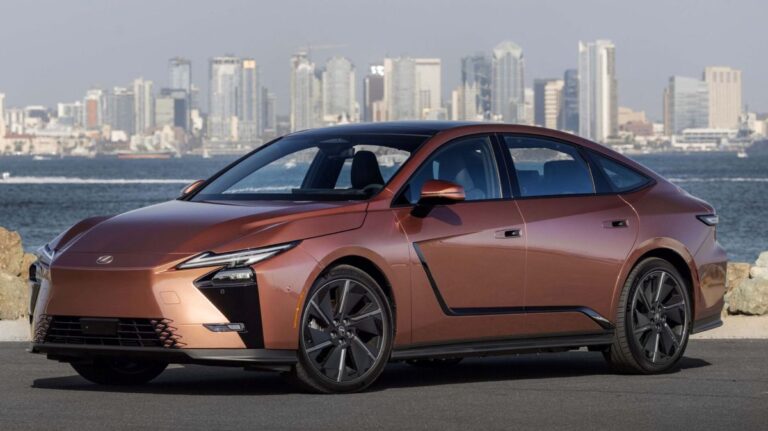 Lexus ES500E Luxury Sonic Copper Black 02 scaled